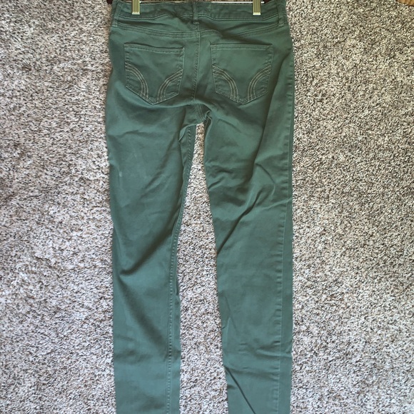 Hollister Super Skinny Olive Pants - Picture 3 of 4
